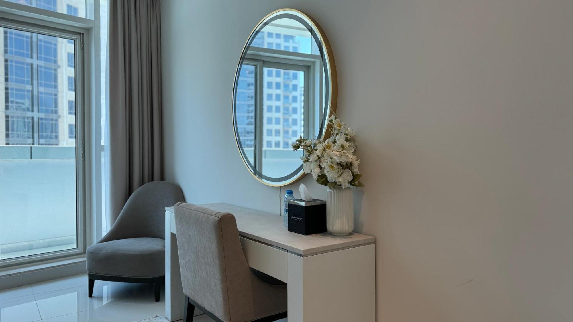 Magnificent - Damac Distinction Downtown Appartement Dubai Buitenkant foto