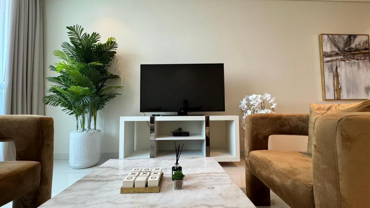 Magnificent - Damac Distinction Downtown Appartement Dubai Buitenkant foto